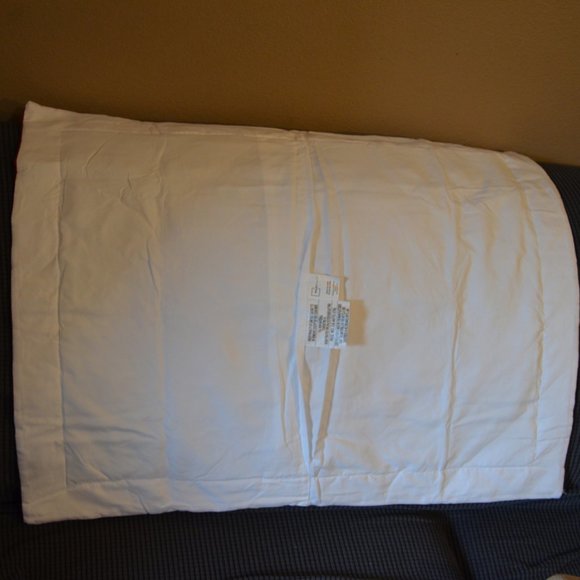 MAINSTAYS (TM) Like Quilted Pillow Case Rectangle Red-Blue-White 31' x 24.5' - Picture 4 of 4